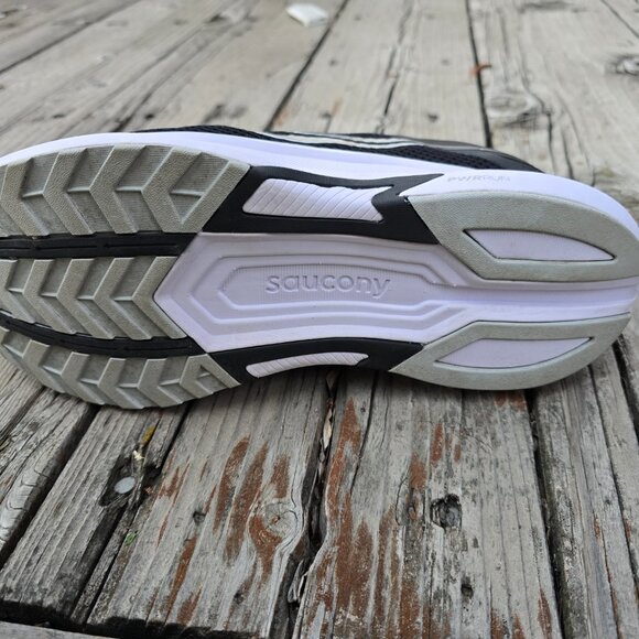 Saucony Men's Axon Road Running Shoe Black 11.5D - Picture 9 of 10